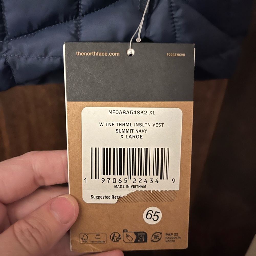 The North Face Women’s Summit Navy Insulated Vest - Picture 2 of 6